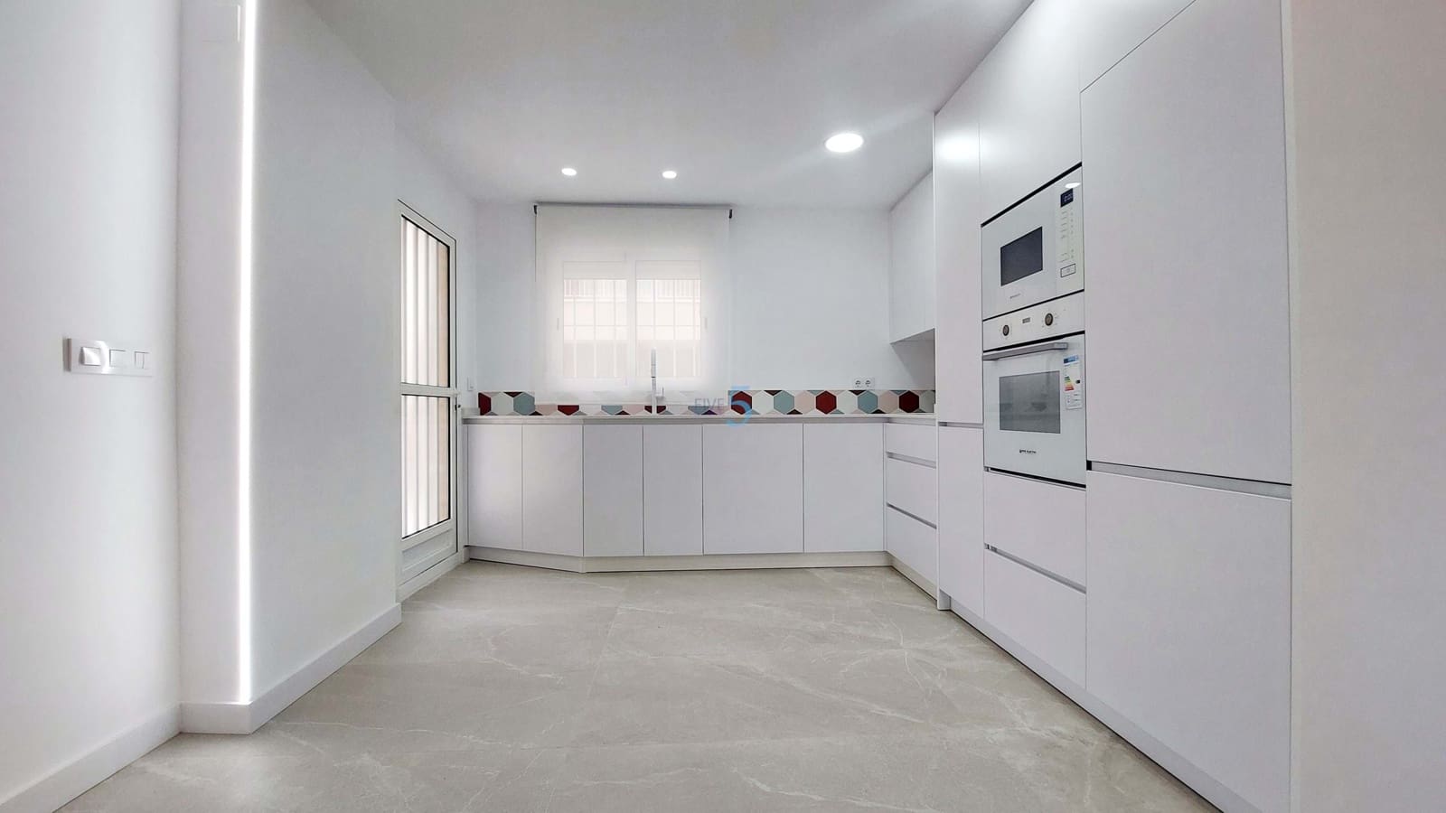 2 bedroom Apartment for sale in Torre de la Horadada with pool garage - € 225,000 (Ref: 8253076)