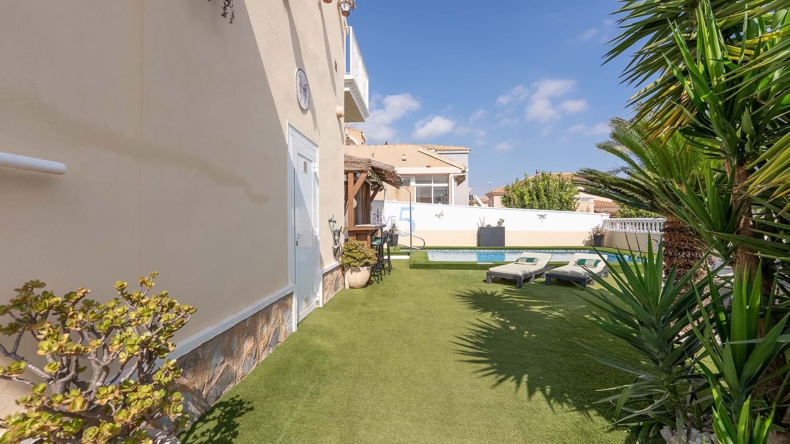 4 soveværelse Villa til salg i Pinar de Campoverde med swimmingpool - € 359.950 (Ref: 8296909)