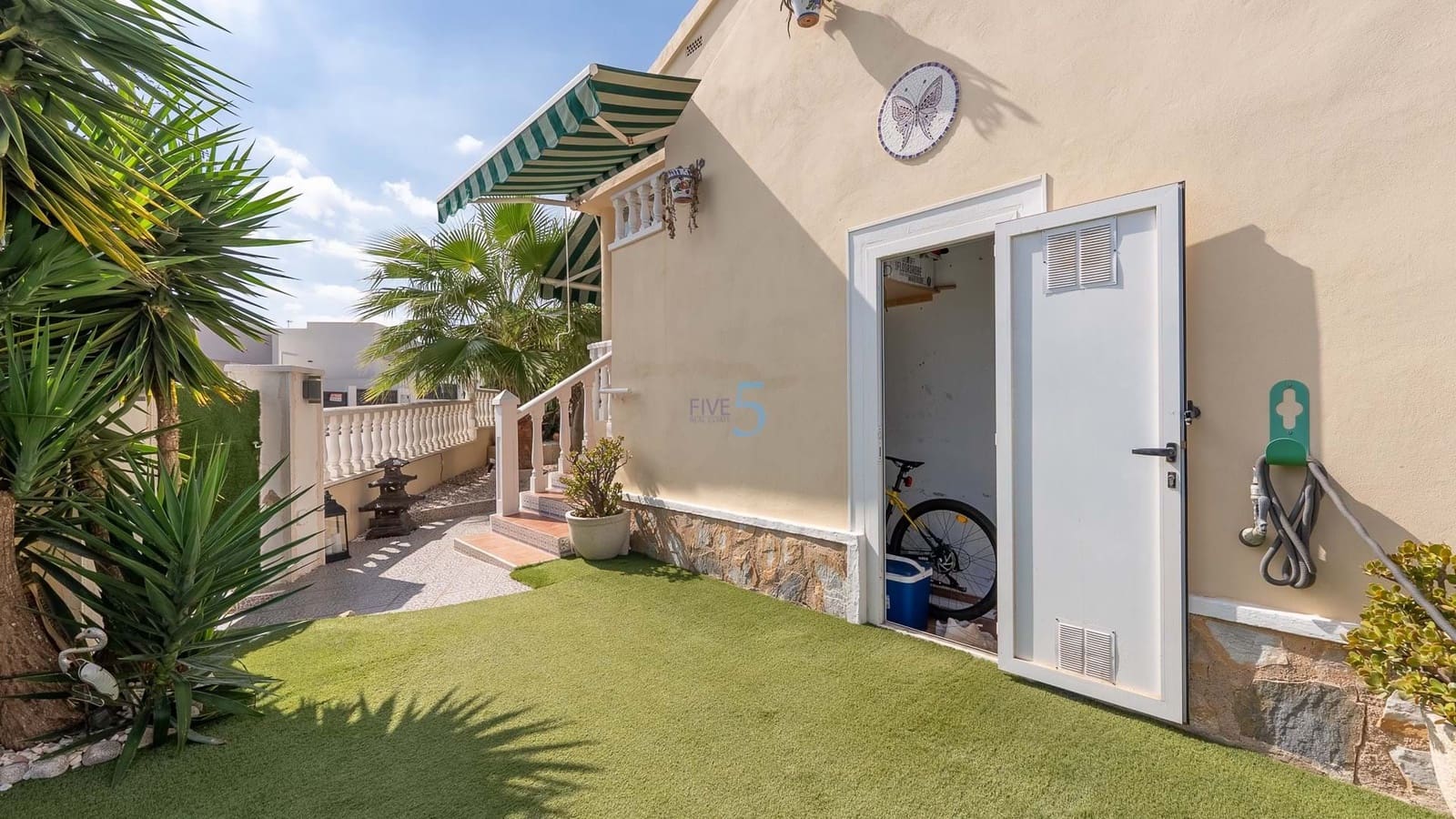 4 soveværelse Villa til salg i Pinar de Campoverde med swimmingpool - € 359.950 (Ref: 8296909)