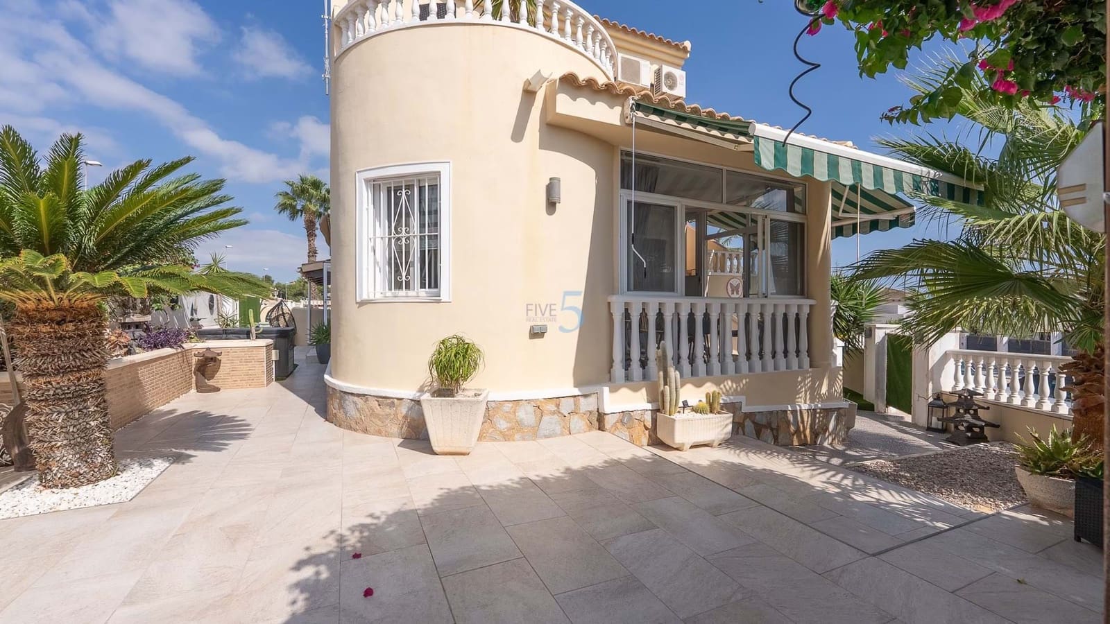 4 soveværelse Villa til salg i Pinar de Campoverde med swimmingpool - € 359.950 (Ref: 8296909)