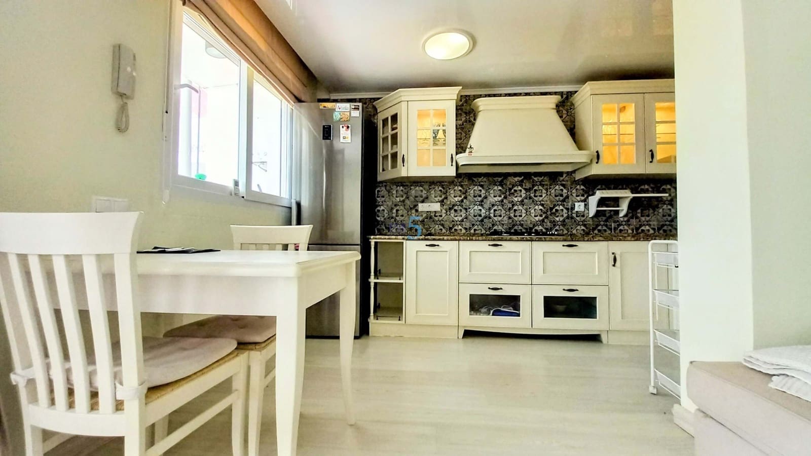 Apartamento de 4 habitaciones en Torrevieja en venta - 175.000 € (Ref: 8372168)