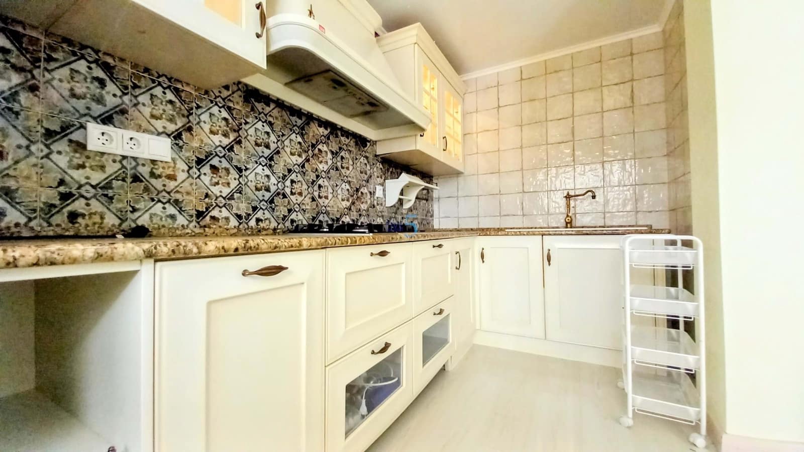 Apartamento de 4 habitaciones en Torrevieja en venta - 175.000 € (Ref: 8372168)