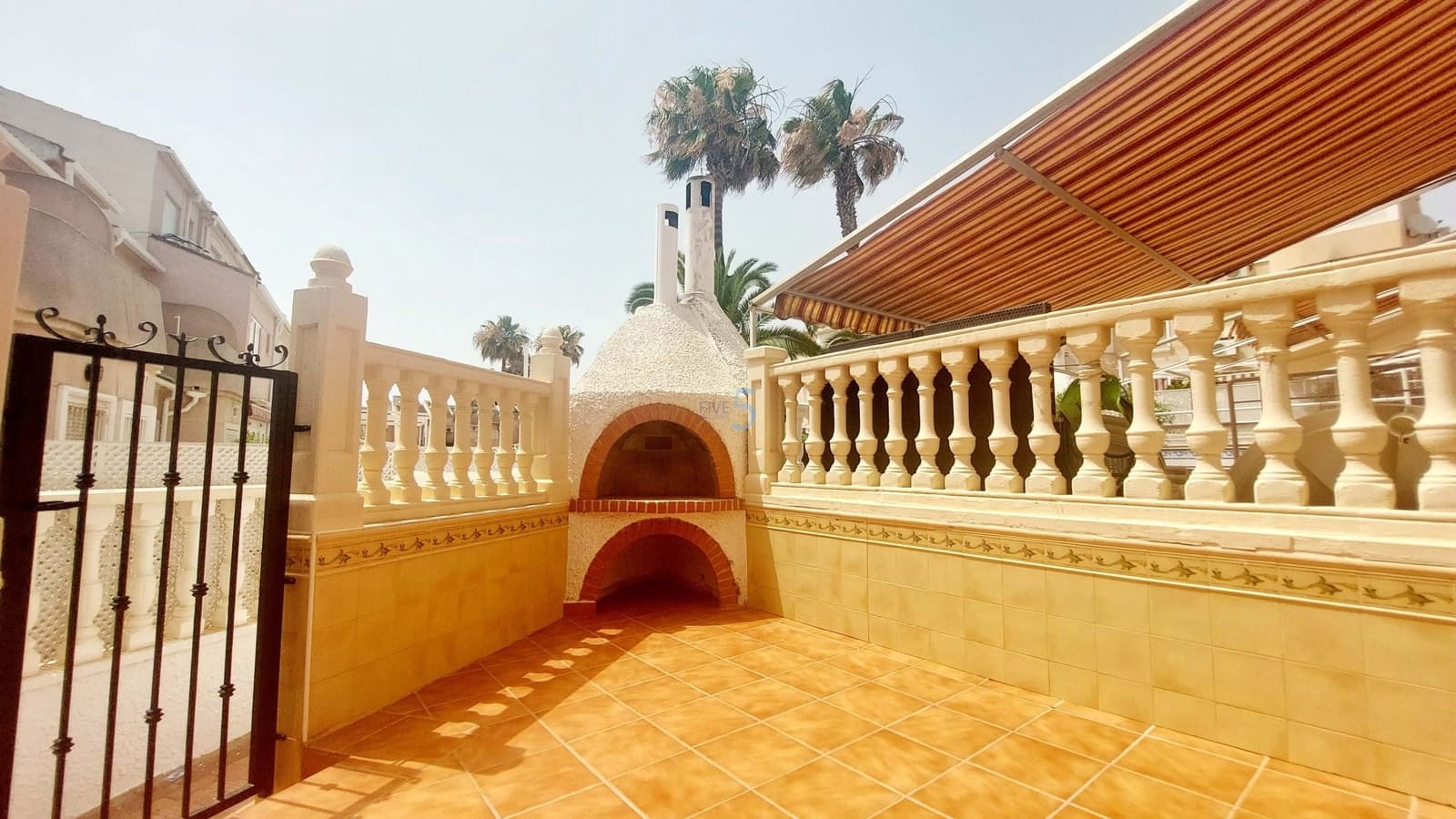 3 slaapkamer Huis te koop in Pilar de la Horadada met zwembad - € 320.000 (Ref: 8399648)