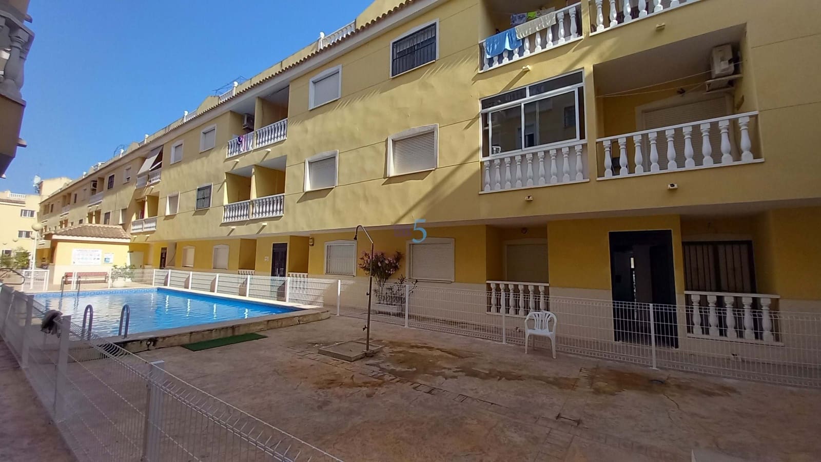 2 soveværelse Lejlighed til salg i Formentera del Segura med swimmingpool - € 93.000 (Ref: 8418620)