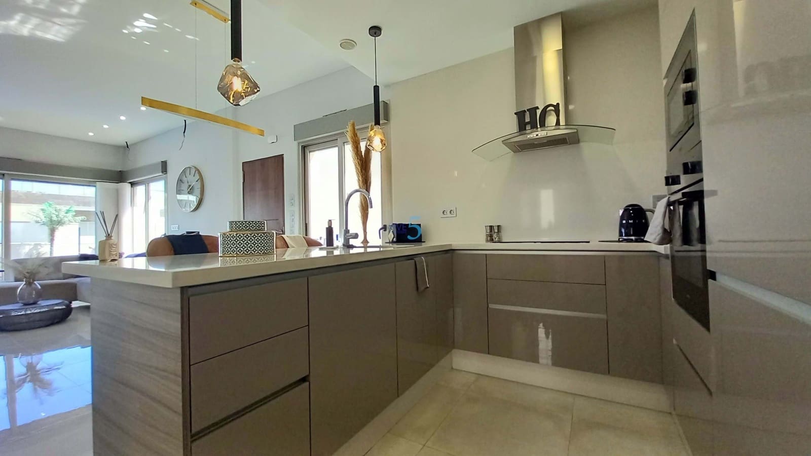 3 bedroom Villa for sale in Villamartin with pool - € 369,950 (Ref: 8475469)