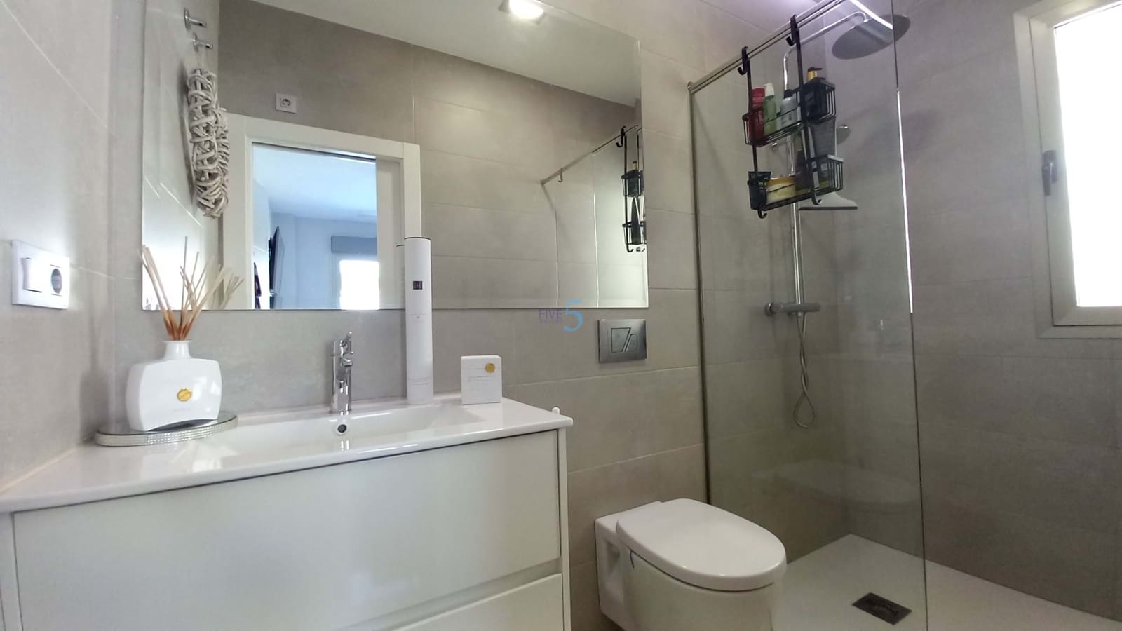 3 bedroom Villa for sale in Villamartin with pool - € 369,950 (Ref: 8475469)