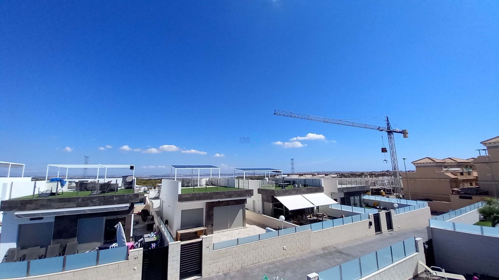 3 bedroom Villa for sale in Villamartin with pool - € 369,950 (Ref: 8475469)