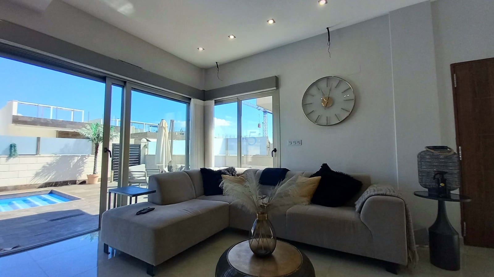 3 bedroom Villa for sale in Villamartin with pool - € 369,950 (Ref: 8475469)