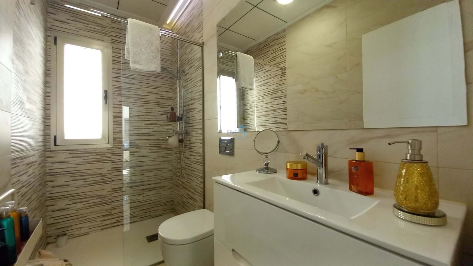 3 bedroom Villa for sale in Villamartin with pool - € 369,950 (Ref: 8475469)