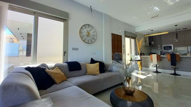 3 bedroom Villa for sale in Villamartin, Orihuela with pool - € 369,950 (Ref: 8475469)