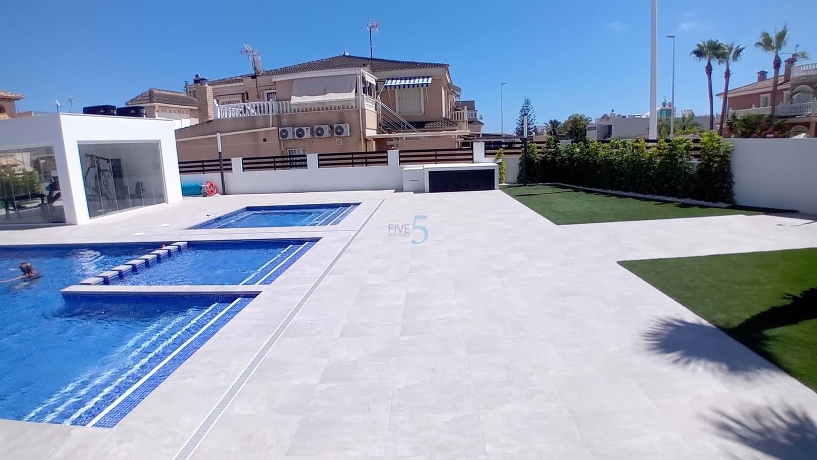 2 sypialnia Apartament na sprzedaż w La Zenia z basenem garażem - 375 000 € (Ref: 8478557)