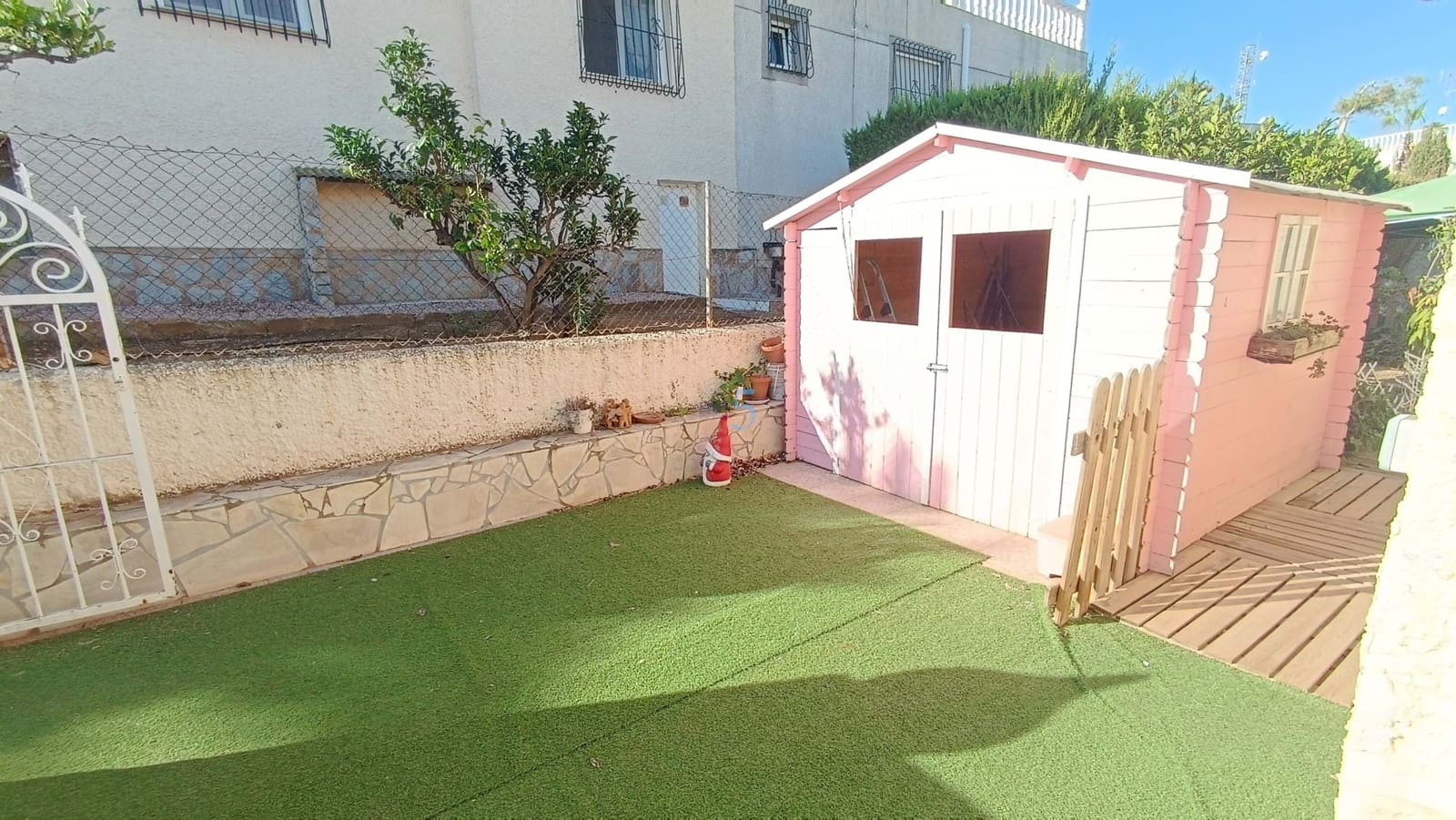 2 soveværelse Semi-Rækkehus til salg i Los Balcones med swimmingpool garage - € 270.000 (Ref: 8509229)