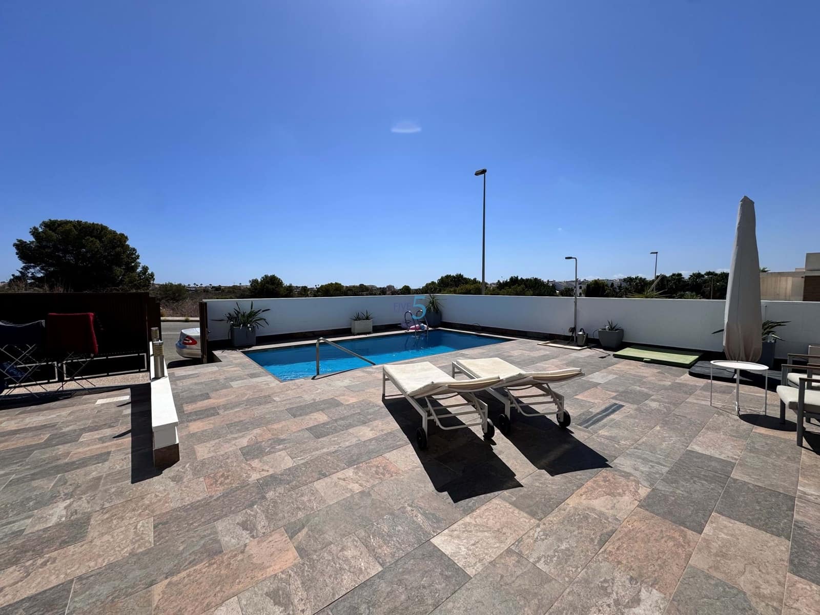 3 bedroom Villa for sale in Villamartin with pool - € 395,000 (Ref: 8515046)