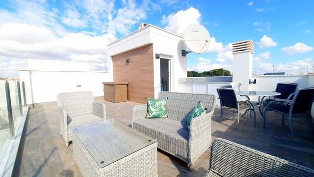 3 makuuhuone Huvila myytävänä paikassa Pilar de la Horadada mukana uima-altaan 
autotalli - 450 000 € (Ref: 8534463)