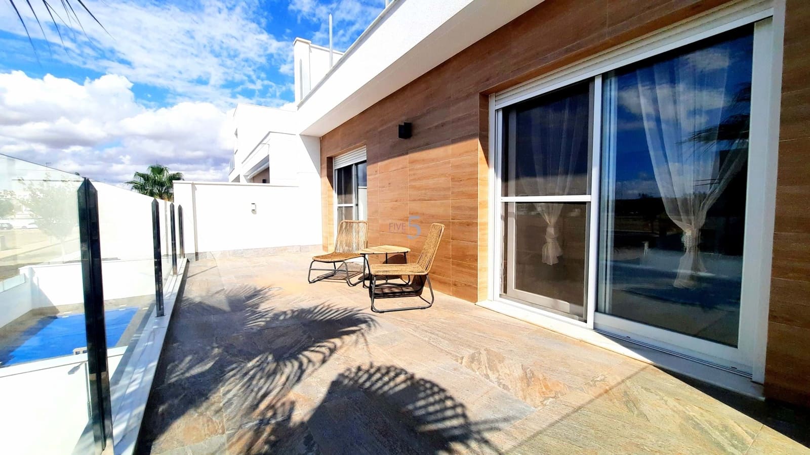 3 makuuhuone Huvila myytävänä paikassa Pilar de la Horadada mukana uima-altaan 
autotalli - 450 000 € (Ref: 8534463)