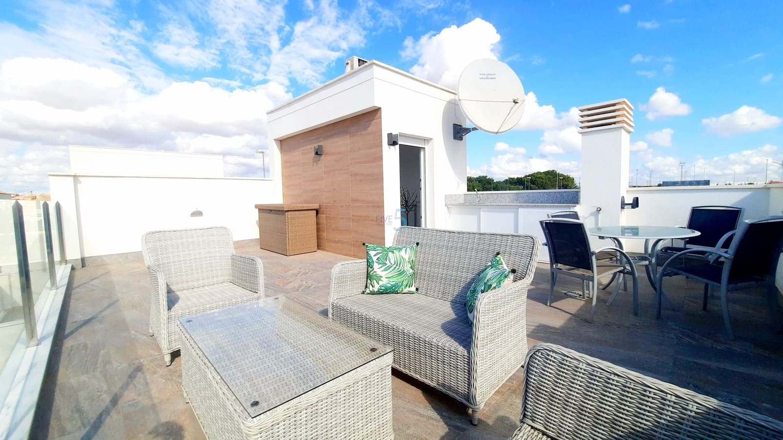 3 makuuhuone Huvila myytävänä paikassa Pilar de la Horadada mukana uima-altaan 
autotalli - 450 000 € (Ref: 8534463)