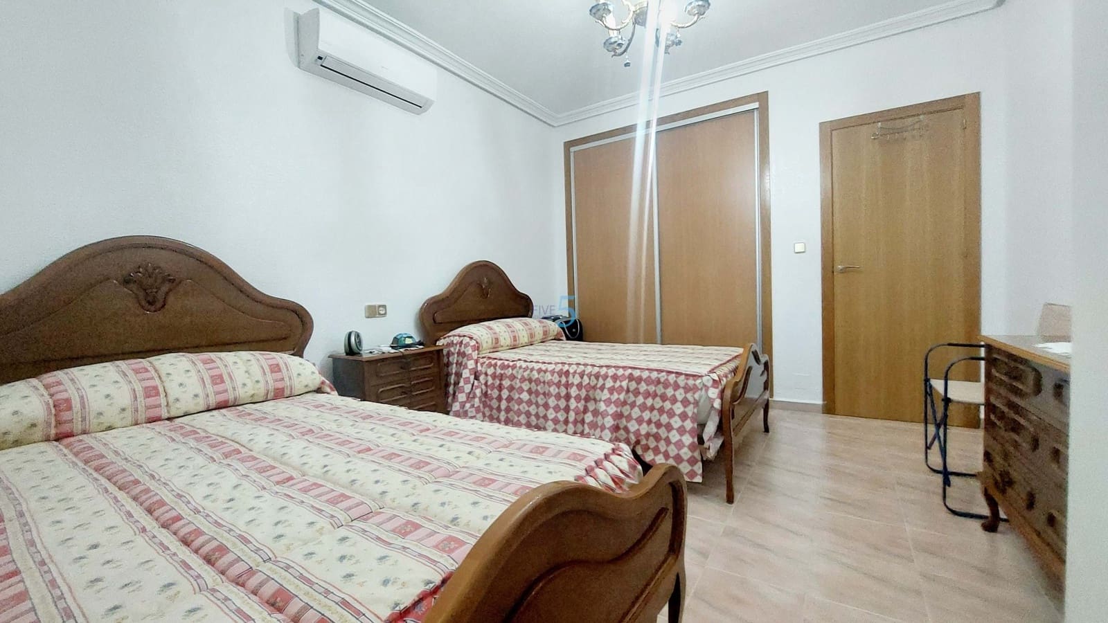 4 sypialnia Willa na sprzedaż w Roda z garażem - 530 000 € (Ref: 8539137)