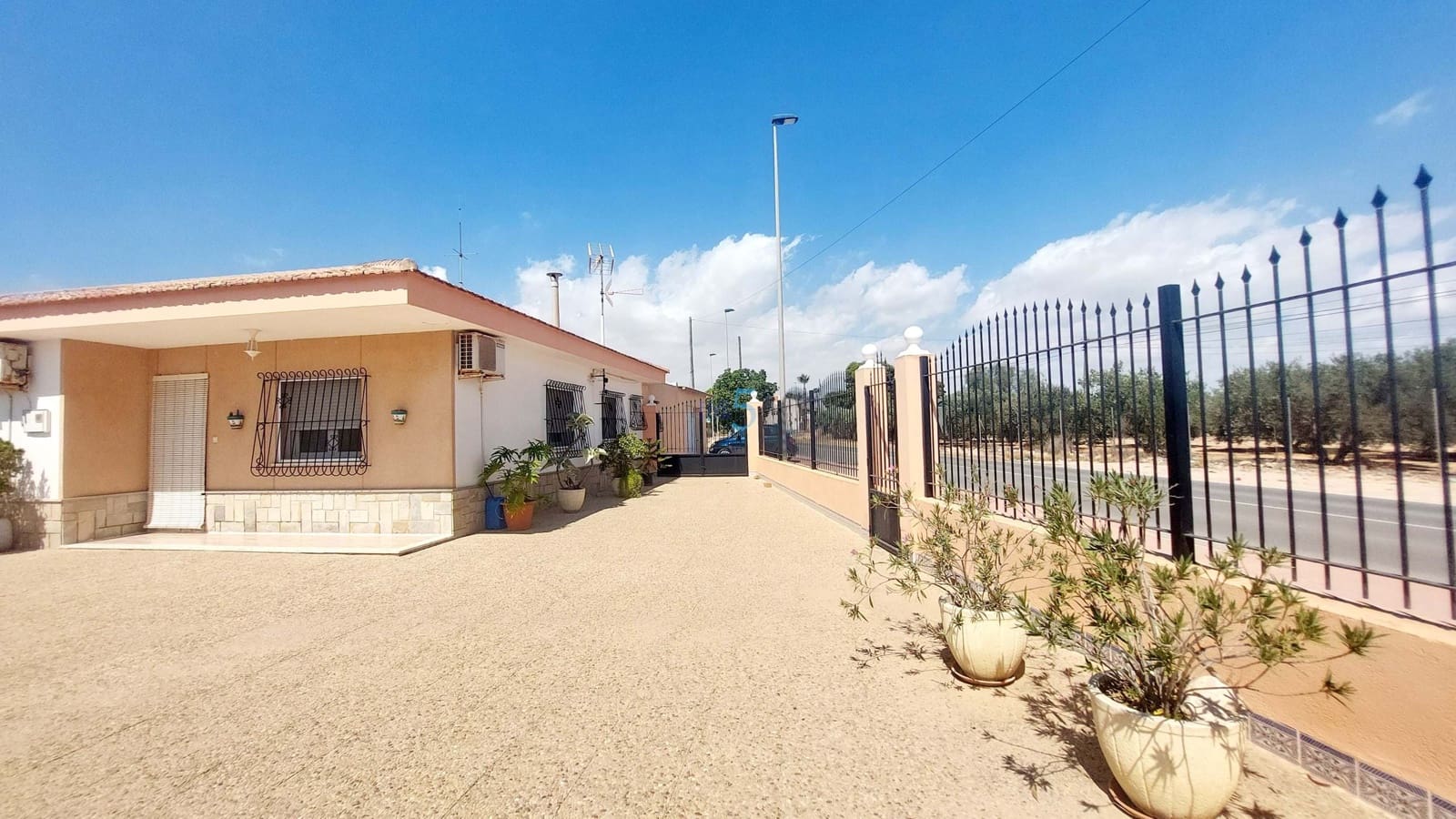 4 sypialnia Willa na sprzedaż w Roda z garażem - 530 000 € (Ref: 8539137)