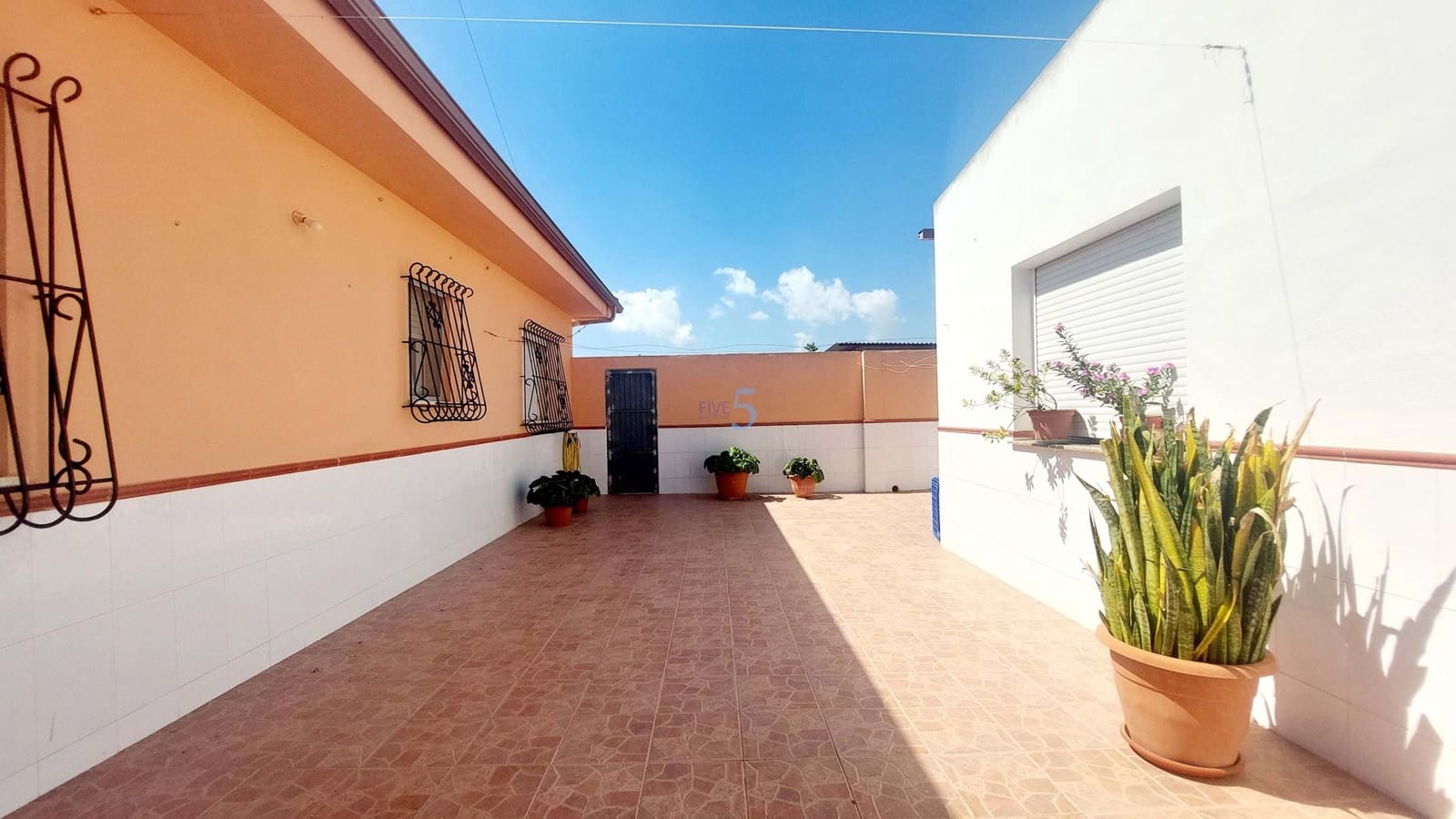 4 sypialnia Willa na sprzedaż w Roda z garażem - 530 000 € (Ref: 8539137)