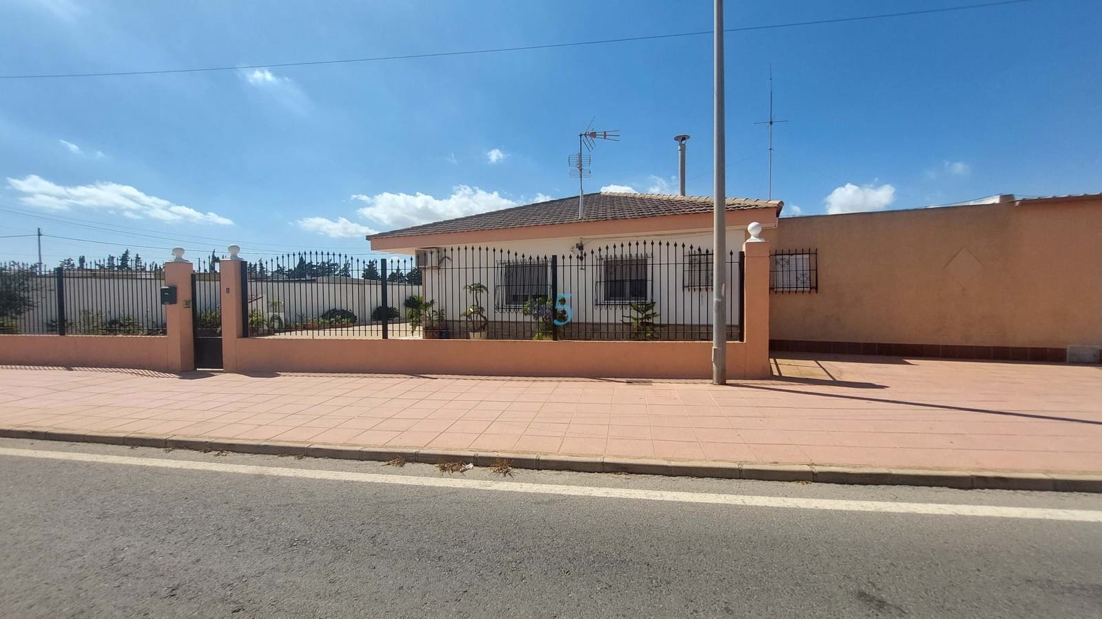 4 sypialnia Willa na sprzedaż w Roda z garażem - 530 000 € (Ref: 8539137)