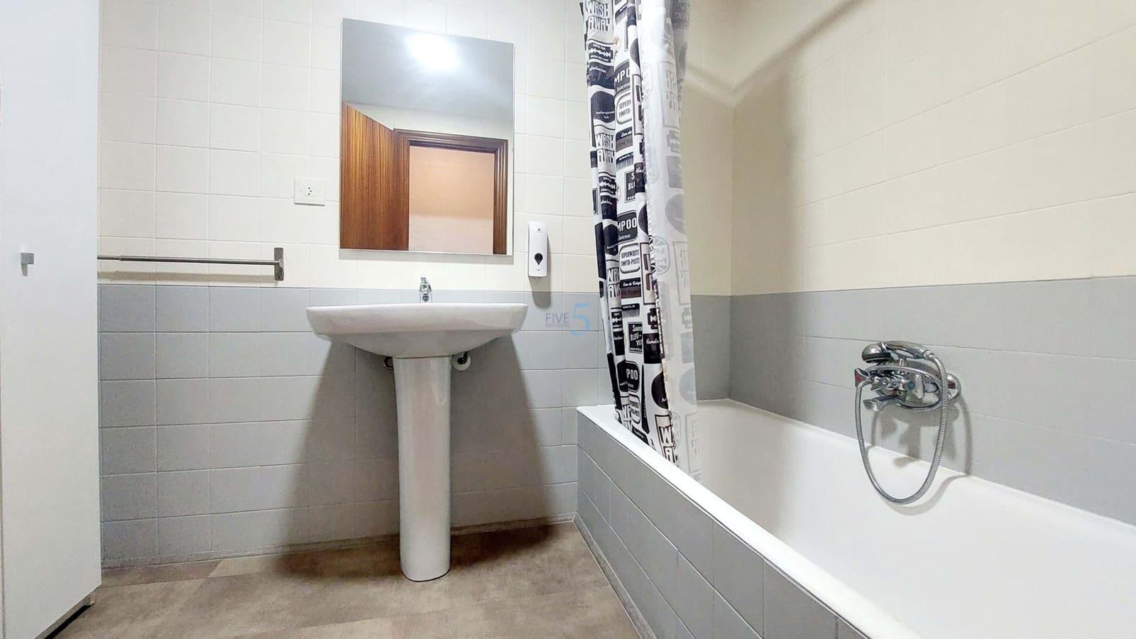 4 soveværelse Lejlighed til salg i Lo Pagan med garage - € 250.000 (Ref: 8550209)