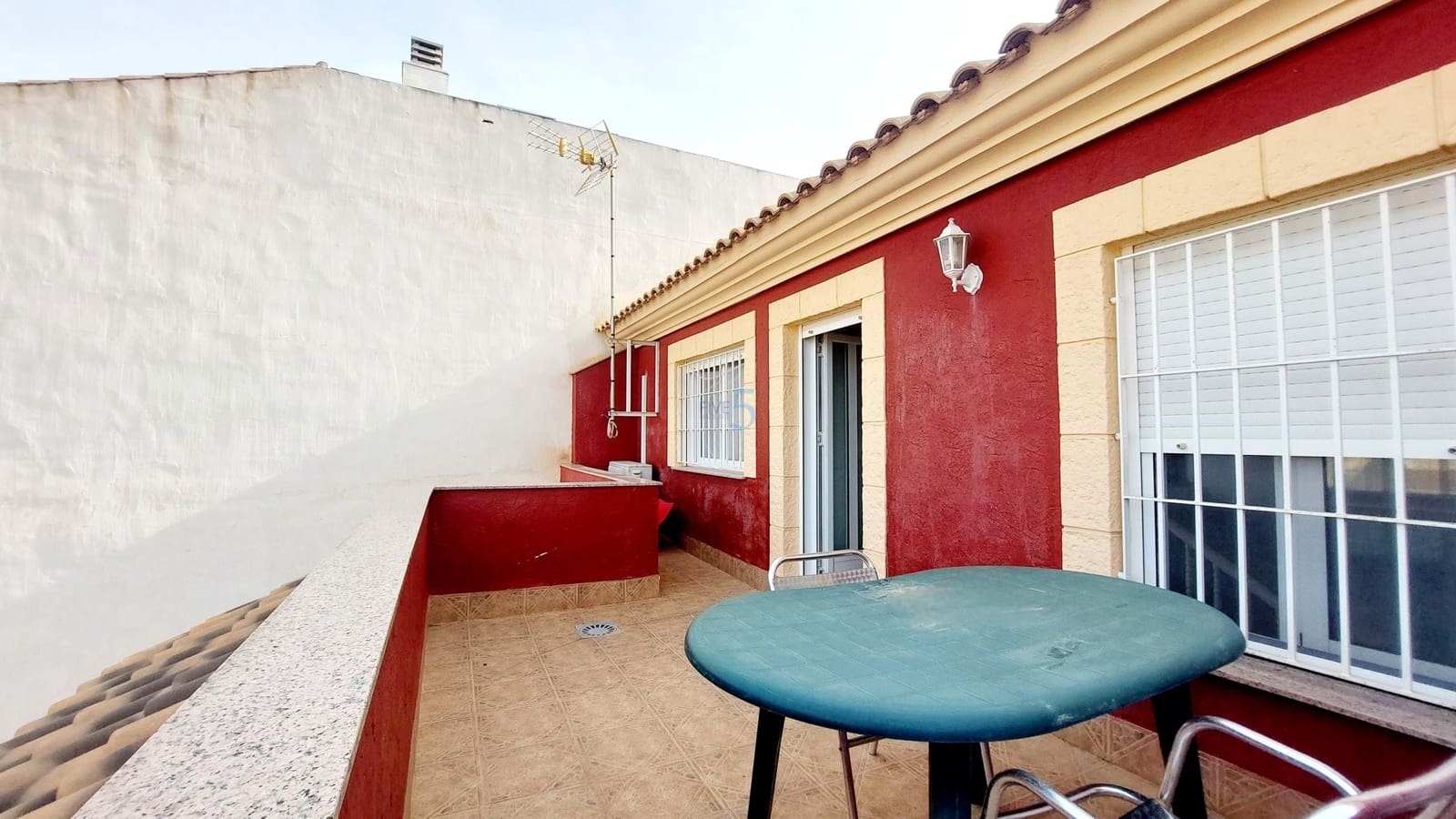 4 sypialnia Dom na sprzedaż w Los Alcazares z garażem - 272 000 € (Ref: 8553696)