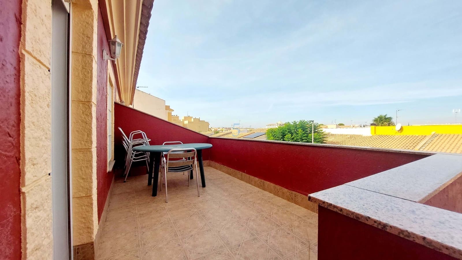 4 sypialnia Dom na sprzedaż w Los Alcazares z garażem - 272 000 € (Ref: 8553696)