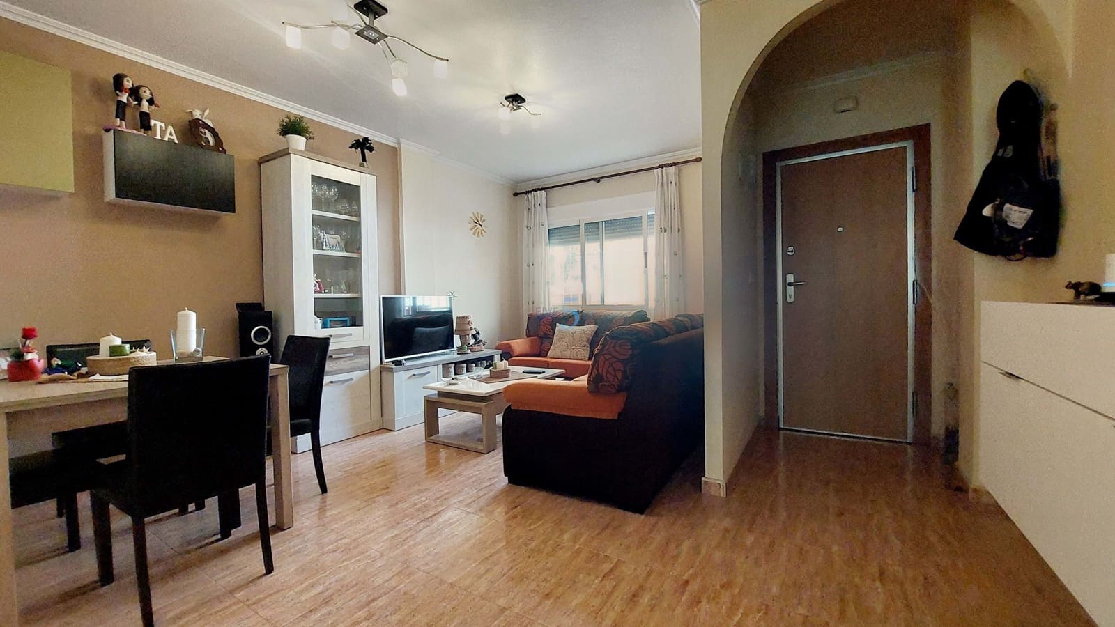 4 sypialnia Dom na sprzedaż w Los Alcazares z garażem - 272 000 € (Ref: 8553696)