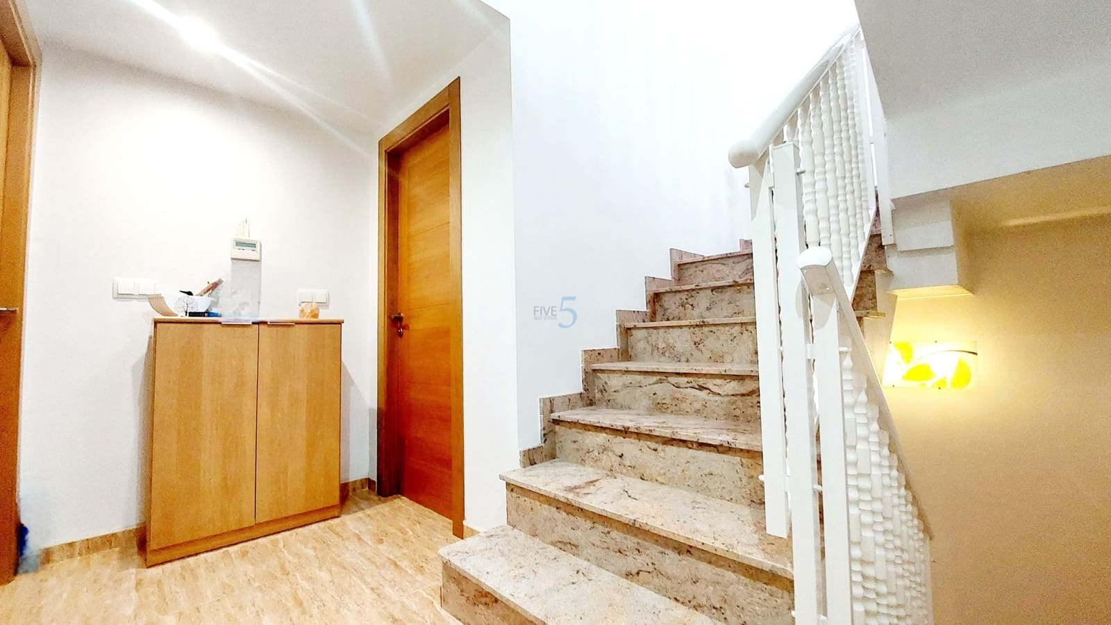 4 sypialnia Dom na sprzedaż w Los Alcazares z garażem - 272 000 € (Ref: 8553696)