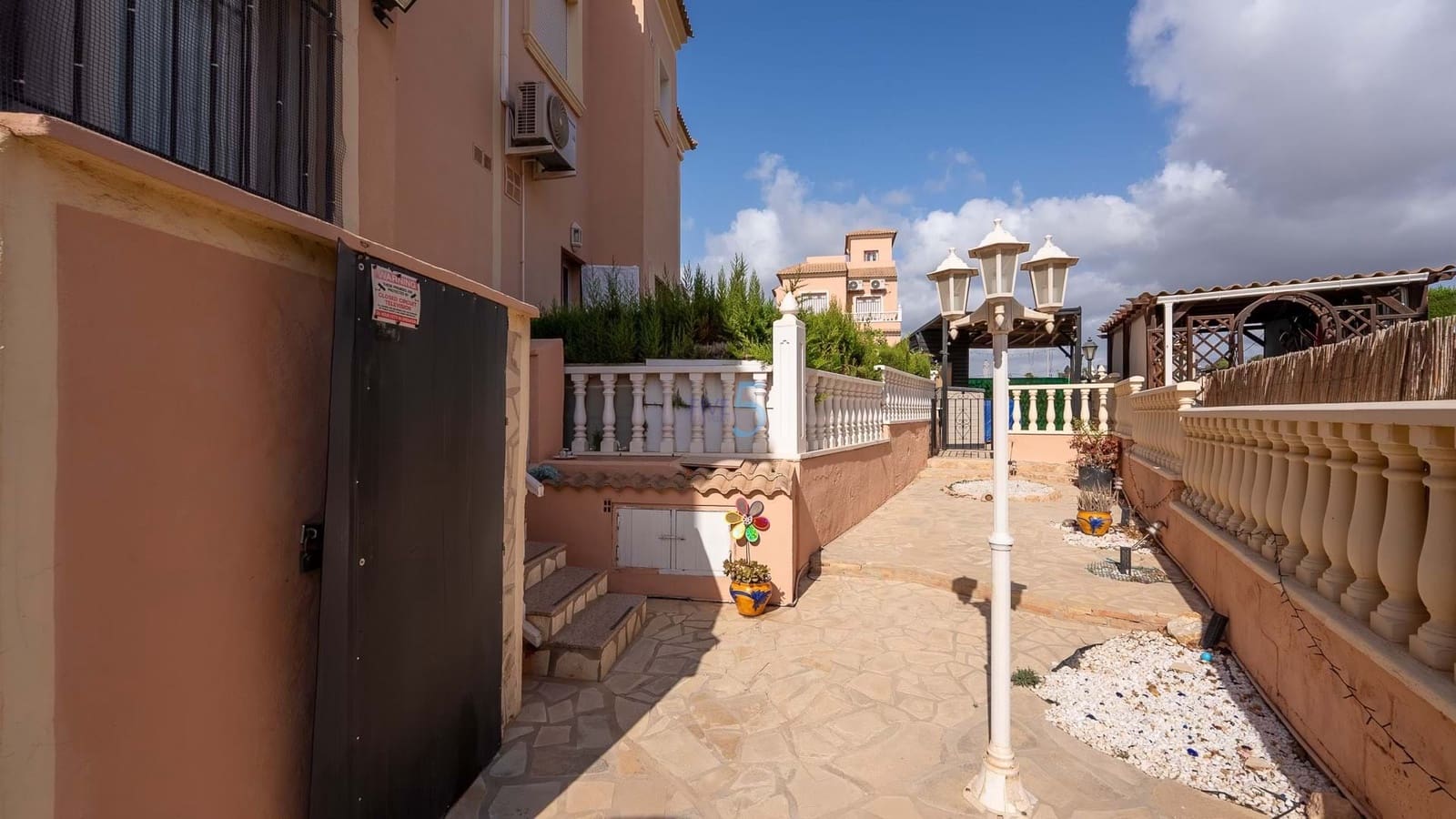 3 bedroom Townhouse for sale in Playa Flamenca with pool garage - € 224,995 (Ref: 8553699)