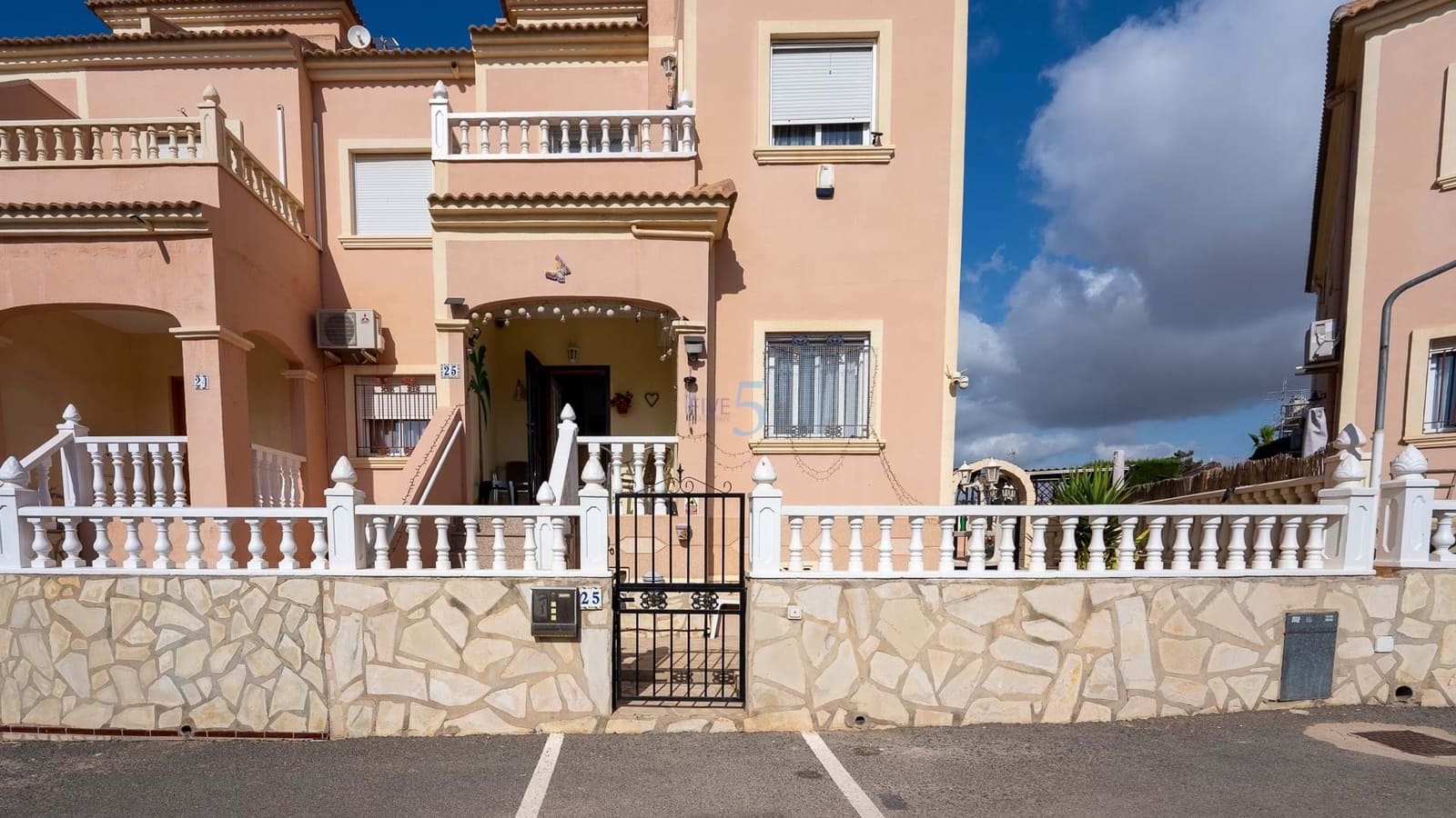 3 bedroom Townhouse for sale in Playa Flamenca with pool garage - € 224,995 (Ref: 8553699)