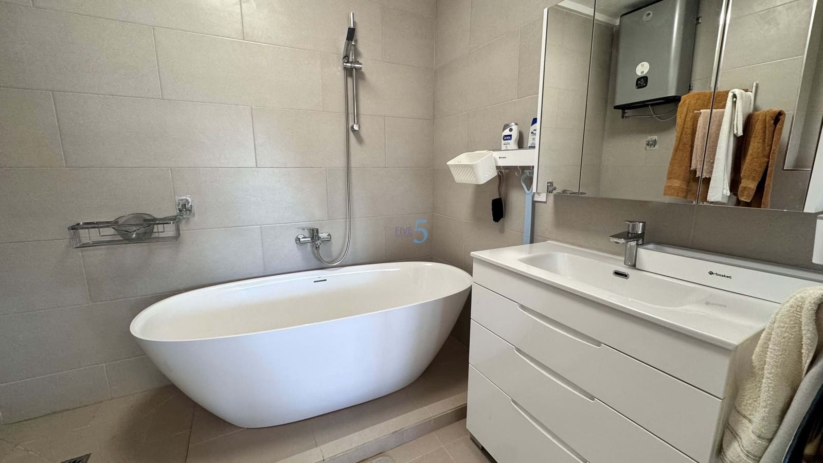 Chalet de 7 habitaciones en San Miguel de Salinas en venta con piscina garaje - 1.499.000 € (Ref: 8562124)