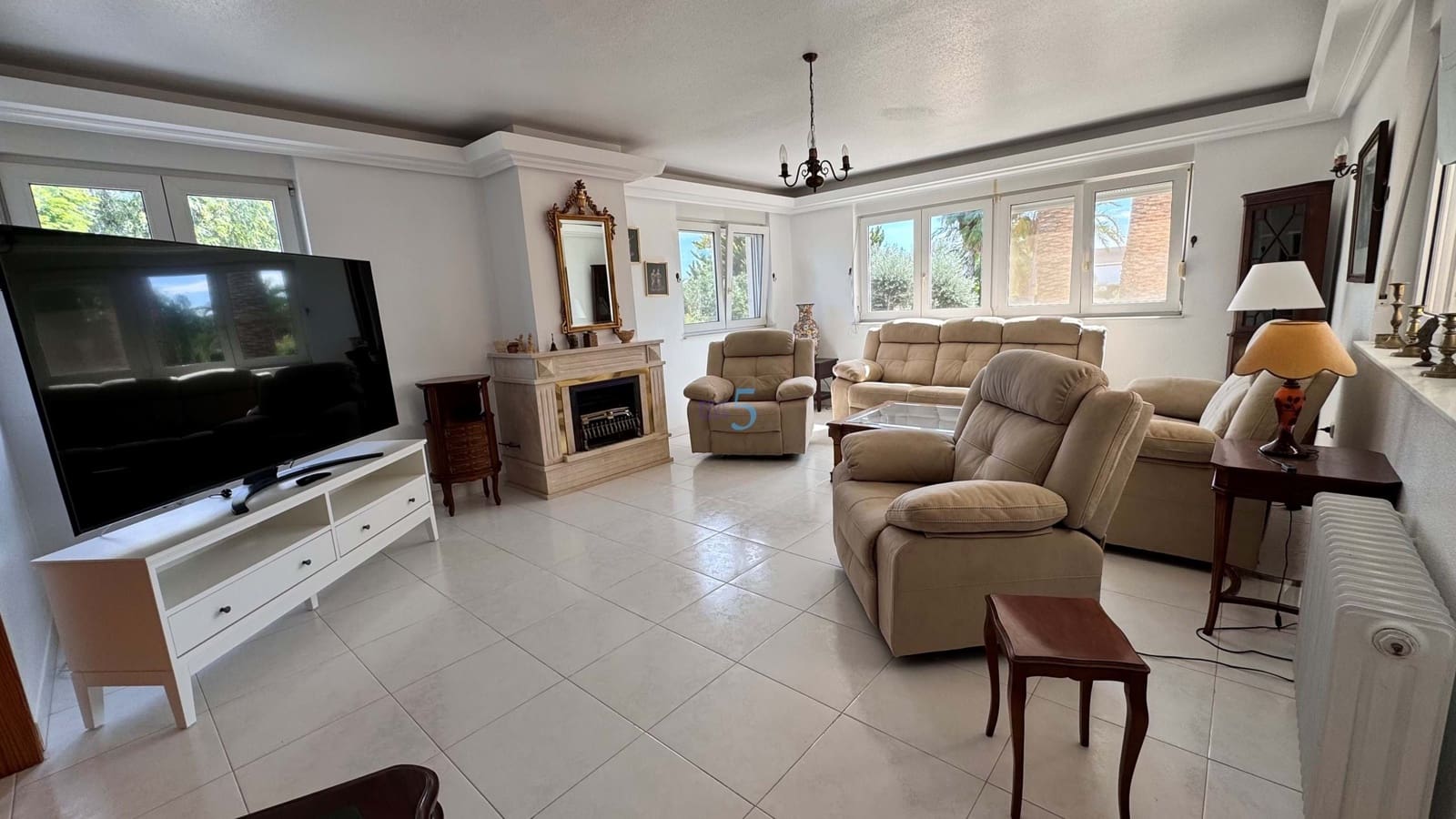 Chalet de 7 habitaciones en San Miguel de Salinas en venta con piscina garaje - 1.499.000 € (Ref: 8562124)