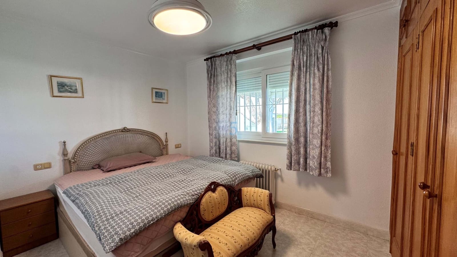 Chalet de 7 habitaciones en San Miguel de Salinas en venta con piscina garaje - 1.499.000 € (Ref: 8562124)