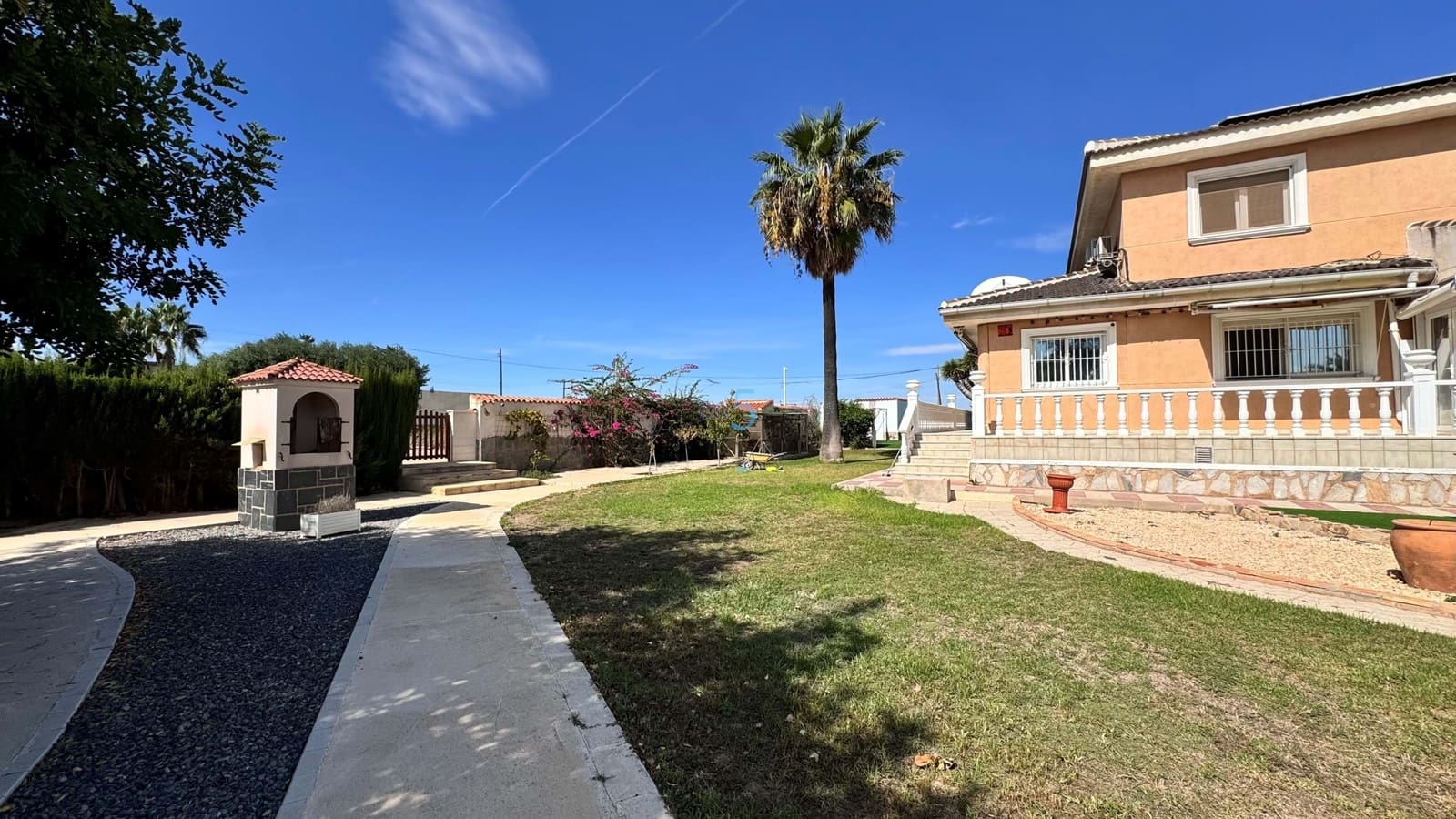 Chalet de 7 habitaciones en San Miguel de Salinas en venta con piscina garaje - 1.499.000 € (Ref: 8562124)