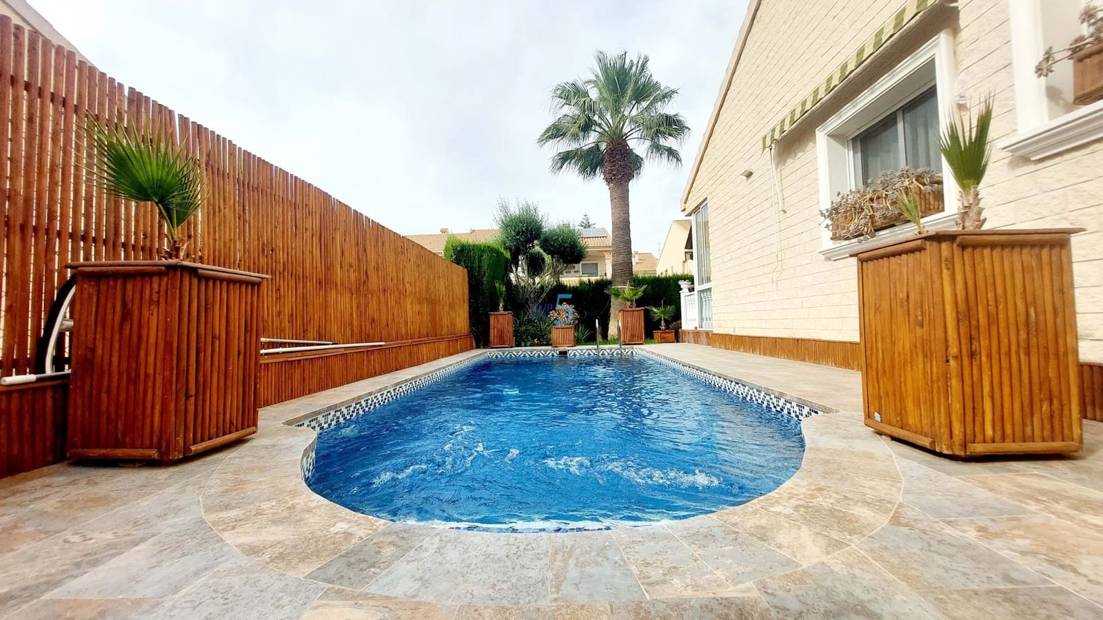 4 soveværelse Semi-Rækkehus til salg i San Javier med swimmingpool garage - € 382.200 (Ref: 8576967)