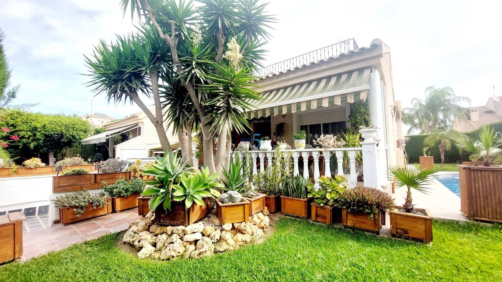 4 soveværelse Semi-Rækkehus til salg i San Javier med swimmingpool garage - € 382.200 (Ref: 8576967)