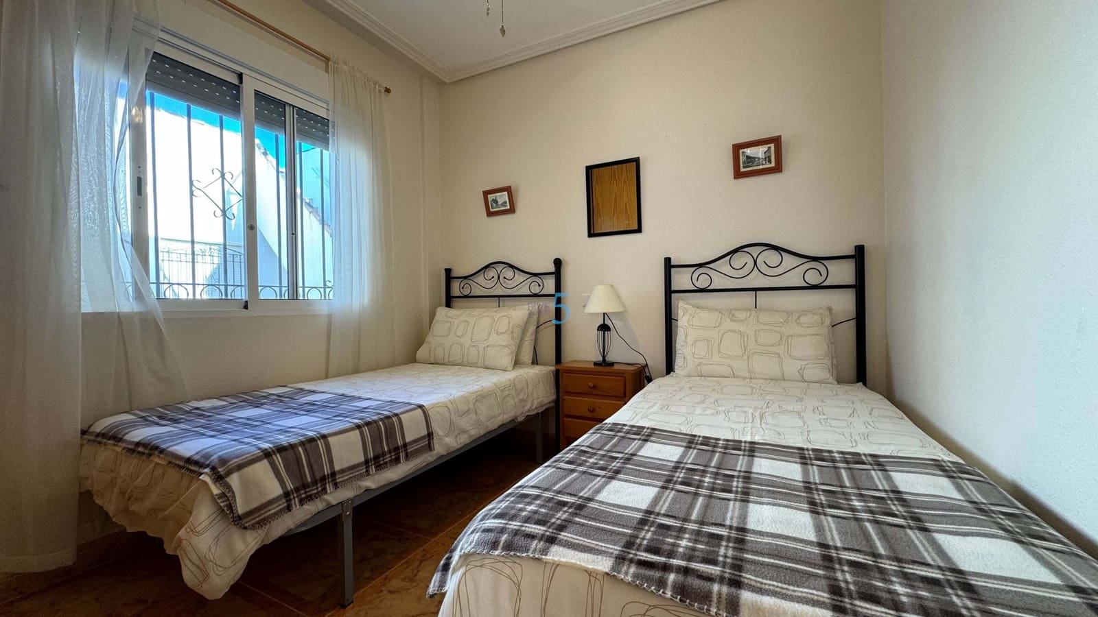 2 soverom Leilighet til salgs i La Regia med svømmebasseng garasje - € 139 000 (Ref: 8585878)