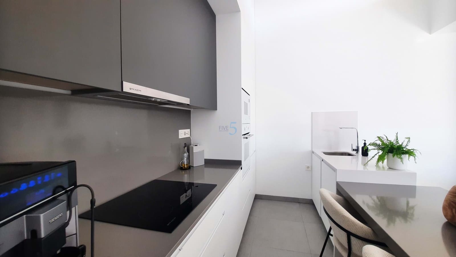 3 soveværelse Semi-Rækkehus til salg i Roldan med swimmingpool garage - € 319.950 (Ref: 8607737)