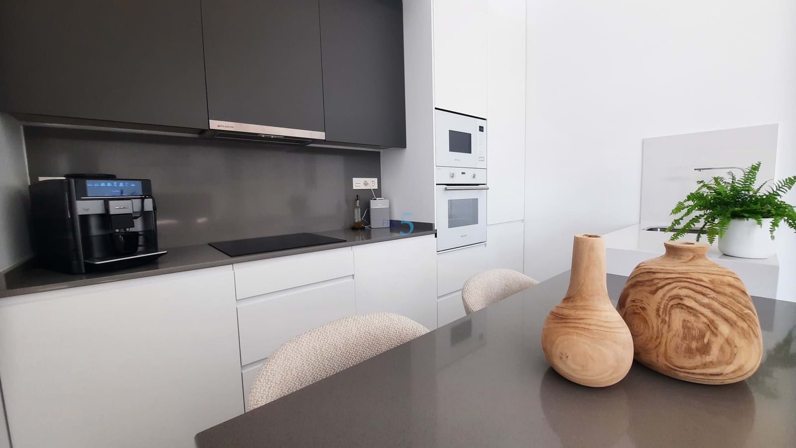 3 soveværelse Semi-Rækkehus til salg i Roldan med swimmingpool garage - € 319.950 (Ref: 8607737)