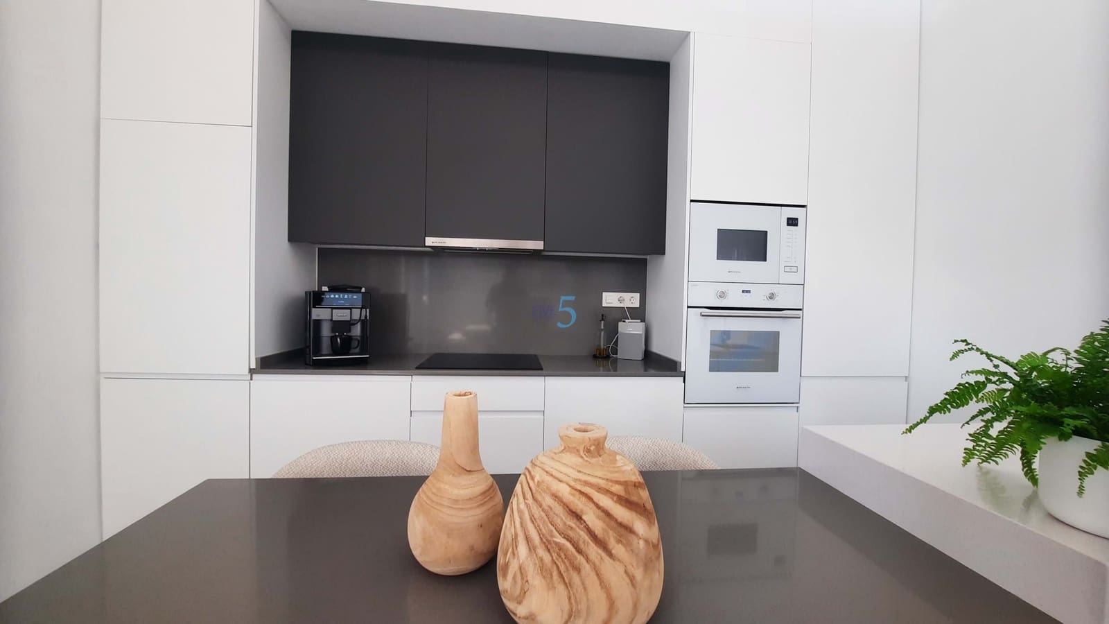 3 soveværelse Semi-Rækkehus til salg i Roldan med swimmingpool garage - € 319.950 (Ref: 8607737)