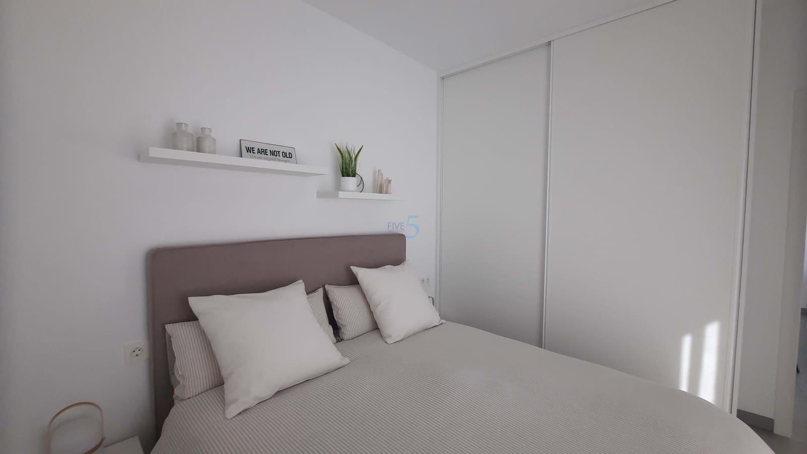 3 soveværelse Semi-Rækkehus til salg i Roldan med swimmingpool garage - € 319.950 (Ref: 8607737)