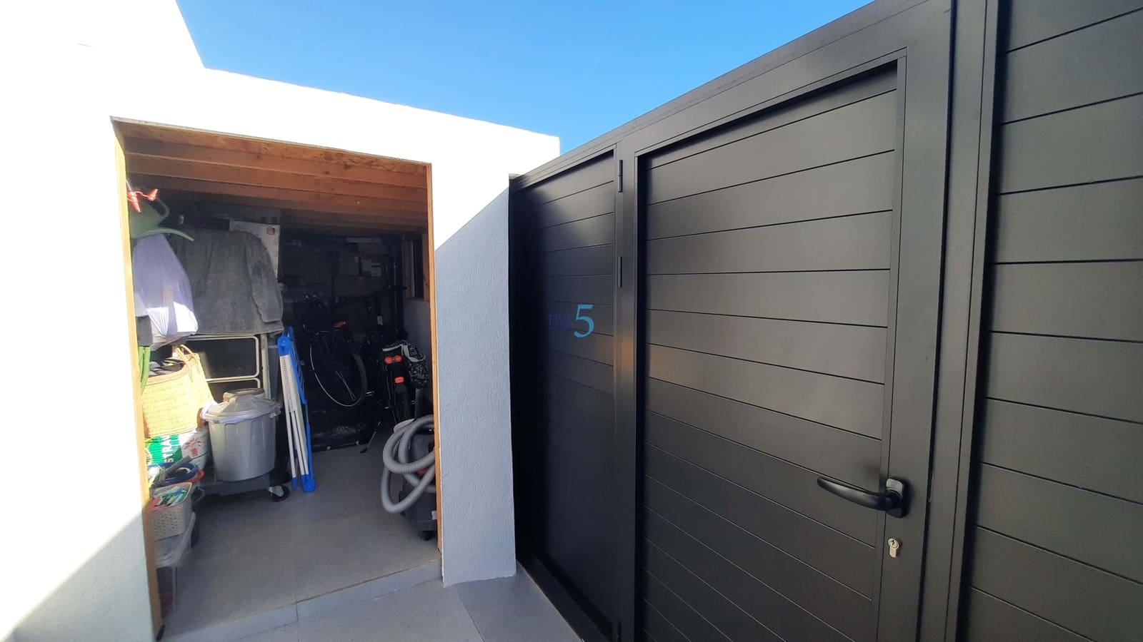 3 soveværelse Semi-Rækkehus til salg i Roldan med swimmingpool garage - € 319.950 (Ref: 8607737)