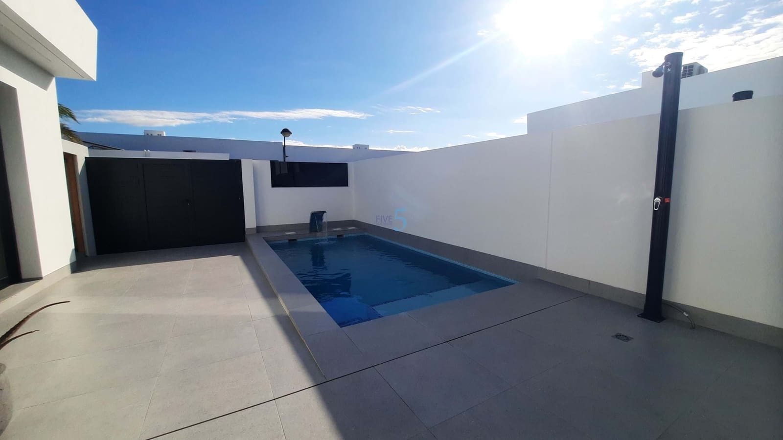 3 soveværelse Semi-Rækkehus til salg i Roldan med swimmingpool garage - € 319.950 (Ref: 8607737)