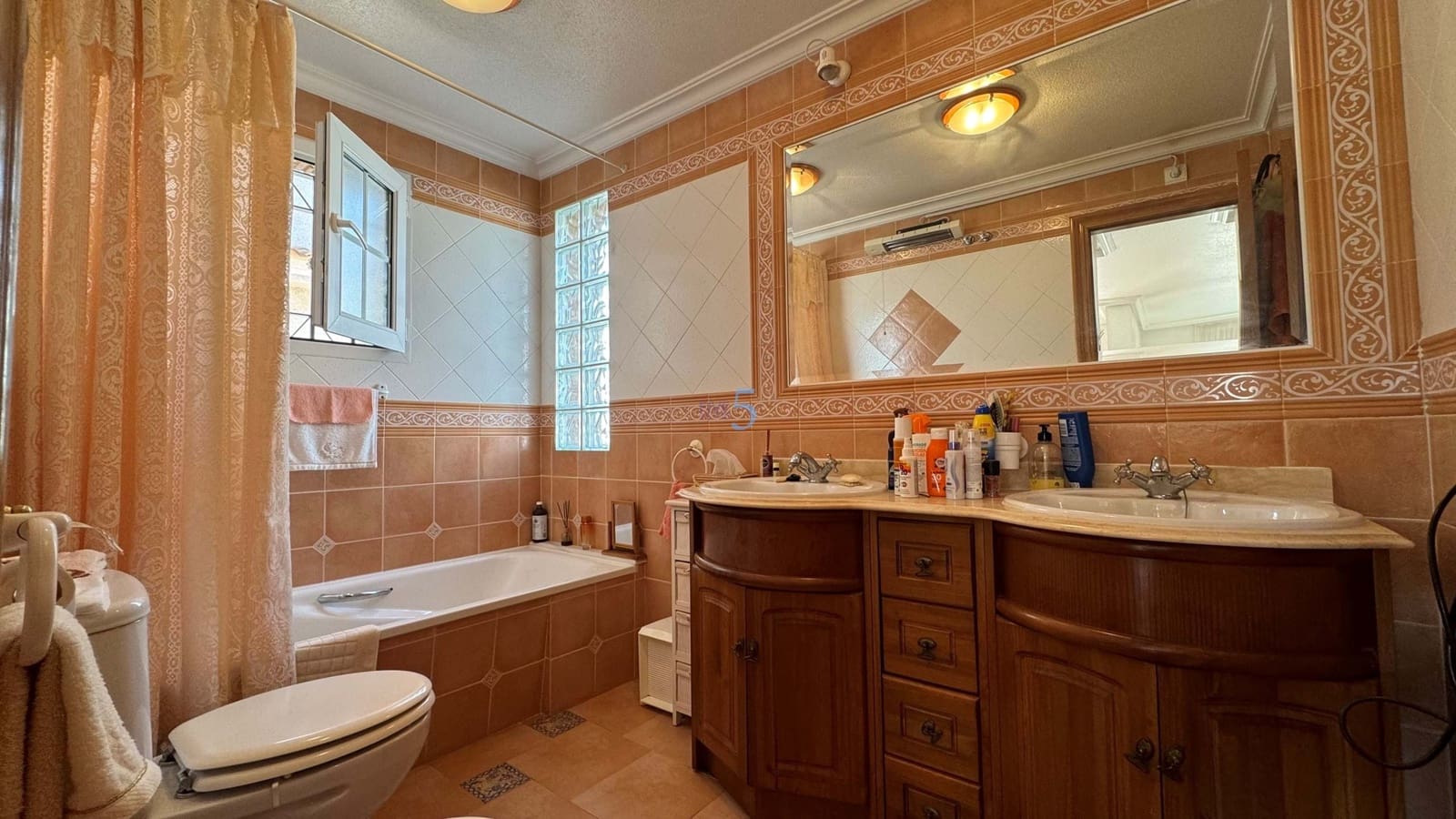 3 makuuhuone Huvila myytävänä paikassa Los Dolses mukana uima-altaan 
autotalli - 324 995 € (Ref: 8613562)