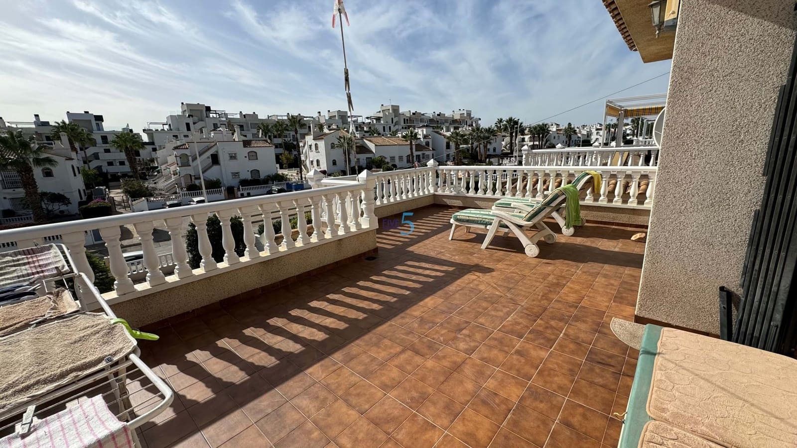 3 makuuhuone Huvila myytävänä paikassa Los Dolses mukana uima-altaan 
autotalli - 324 995 € (Ref: 8613562)