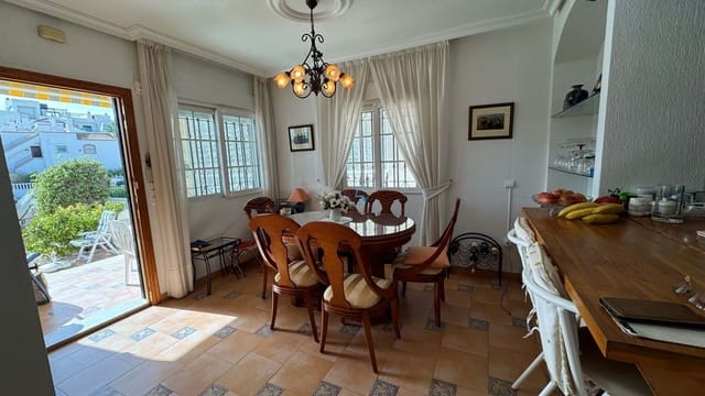 3 makuuhuone Huvila myytävänä paikassa Los Dolses, Orihuela mukana uima-altaan 
autotalli - 324 995 € (Ref: 8613562)