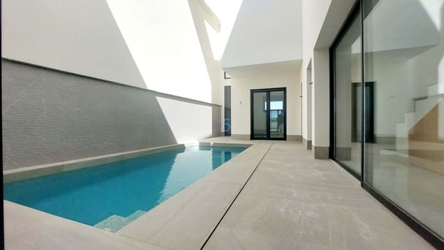 3 makuuhuone Huvila myytävänä paikassa Lo Pagan, San Pedro del Pinatar mukana uima-altaan 
autotalli - 425 000 € (Ref: 8644052)