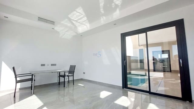 3 makuuhuone Huvila myytävänä paikassa Lo Pagan, San Pedro del Pinatar mukana uima-altaan 
autotalli - 425 000 € (Ref: 8644052)