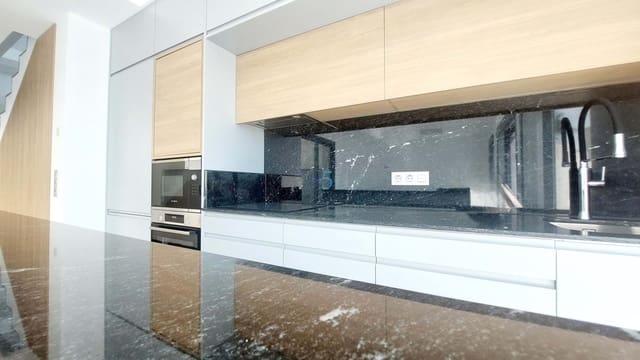 3 makuuhuone Huvila myytävänä paikassa Lo Pagan, San Pedro del Pinatar mukana uima-altaan 
autotalli - 425 000 € (Ref: 8644052)